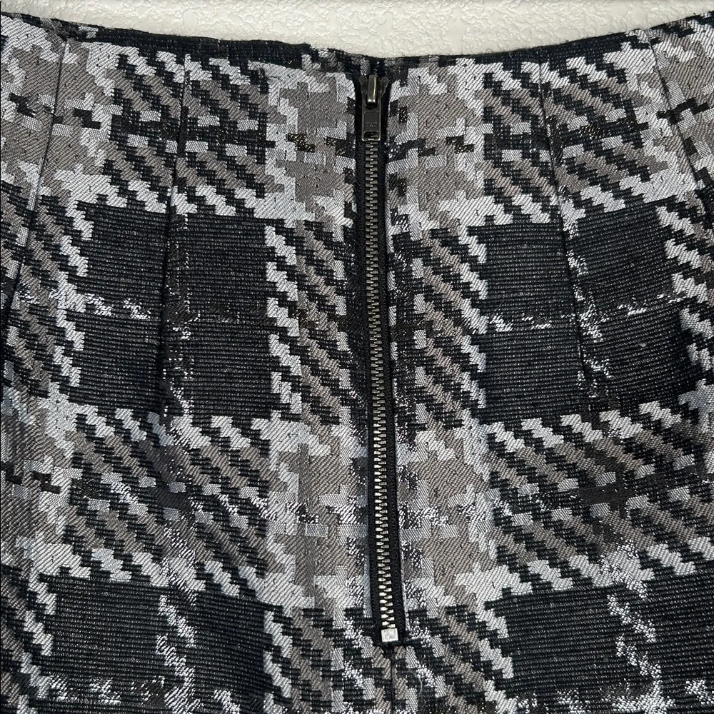 LOFT Gray & Black Plaid with Silver Tinsel Business Classic Career Skirt Size 0‎